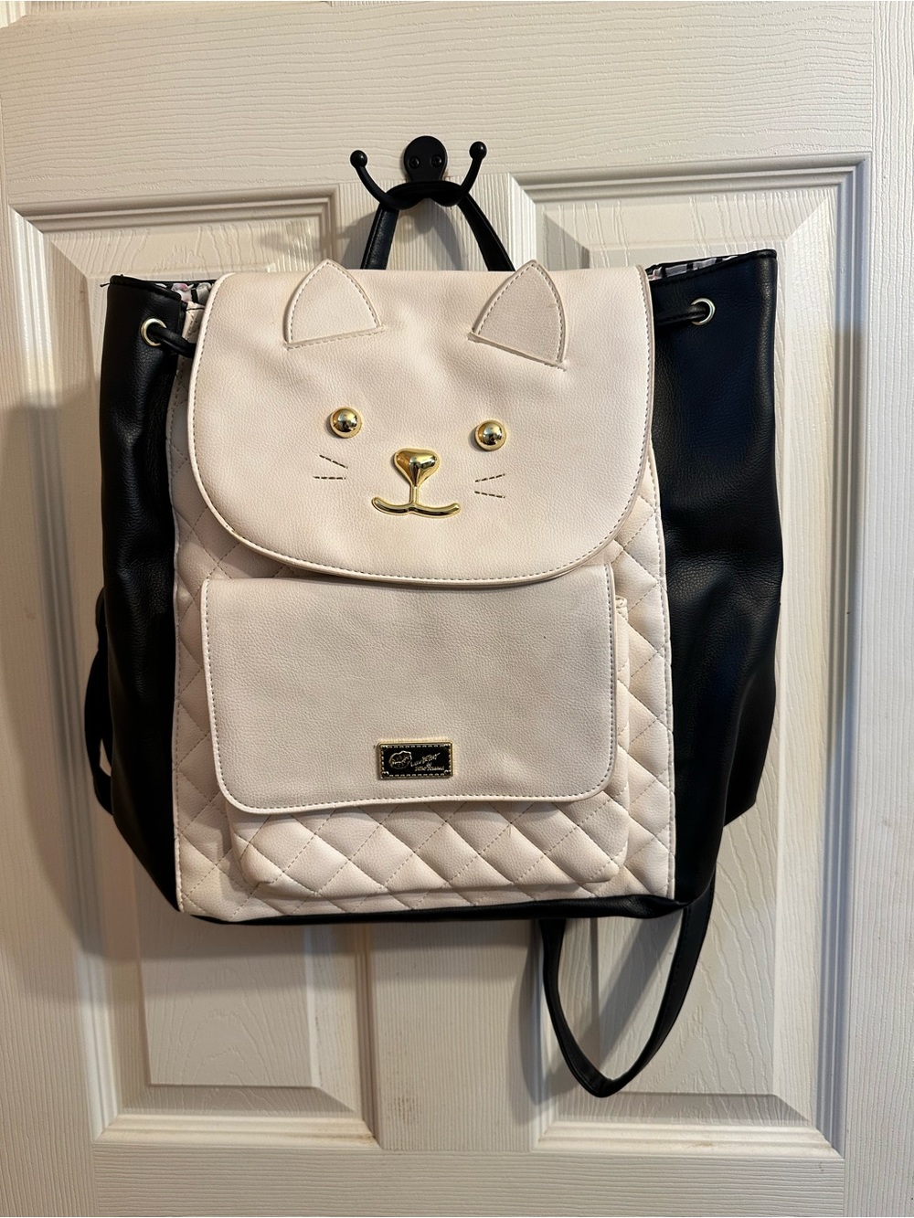 Cute Cat Face Quilted Backpack - White and Black